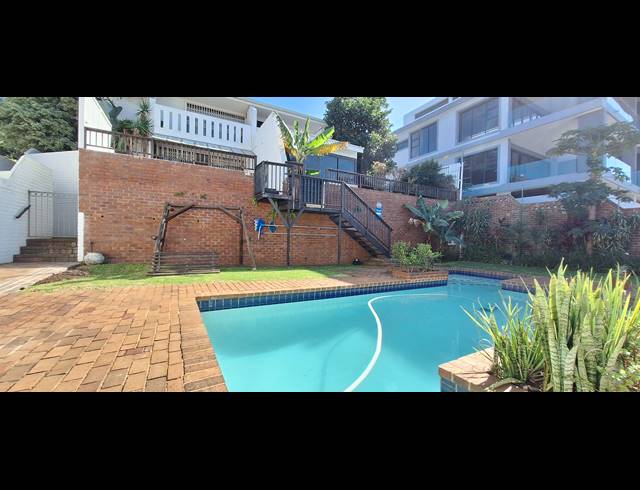 3 BEDROOM DUPLEX RENTED IN ESSENWOOD